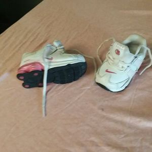 Nike shoxs